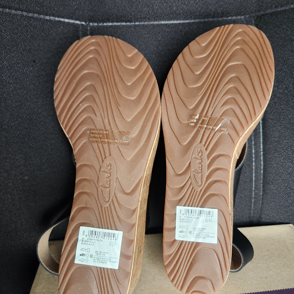 Clarks Black and Tan Wedge Sandals - Picture 3 of 3